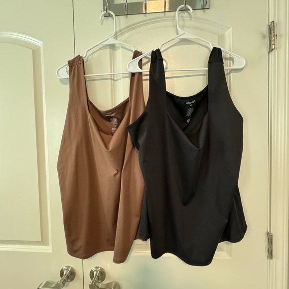 Set of 2 Women’s Sleeveless Tops in Black and Copper - Picture 1 of 9